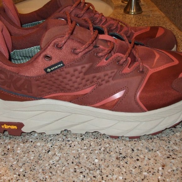 HOKA Shoes - HOKA Anacapa Low GTX size 9.5 Women's. Brand New! Cherry Mahogany Hot Sauce